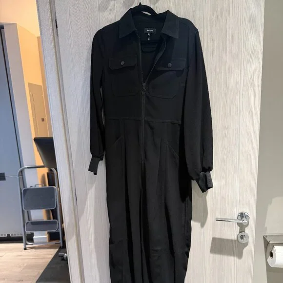 ME+EM Black Jumpsuit (Like New Size 4) - Picture 2 of 16